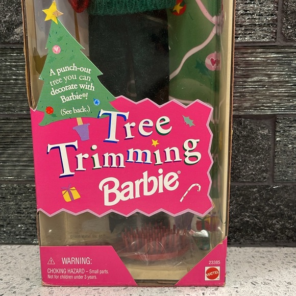 MATTEL VINTAGE 1998 NIB TREE TRIMMING BARBIE BEAUTIFUL AFRICAN AMERICAN & TREE - Picture 5 of 10